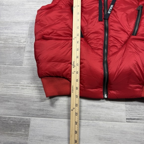 Wear by Erin Andrews Women's Small NBA Chicago Bulls Hooded Puffer Vest Red‎ New - Picture 5 of 10